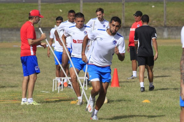 Mercado: Motagua renueva jugador y perdería un delantero; Chaco Maidana es noticia