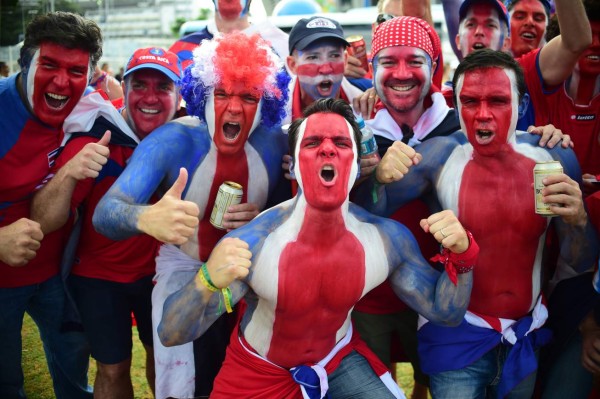 La imágenes del Ambiente de carnaval en Arena Fonte Nova previo al duelo Costa Rica-Holanda