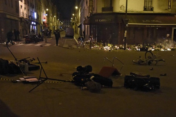 FOTOS: Falsa alarma provoca una estampida de pánico en París