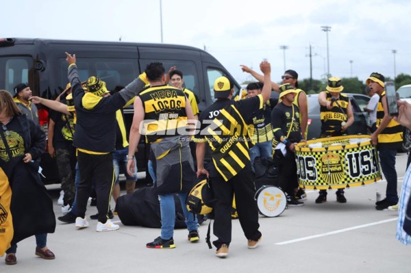 Fotos: Afición del Real España pone el ambiente y color en el amistoso con Querétaro en Houston