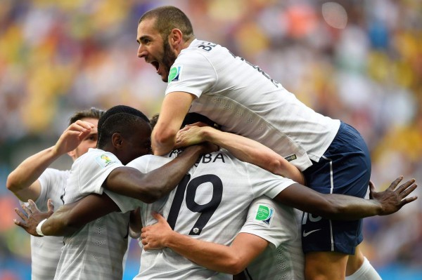 Francia calificó a cuartos de final tras derrotar por 2-0 a Nigeria