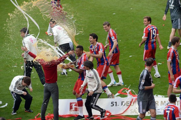 Bayern Munich estrena copa y uniforme en Alemania