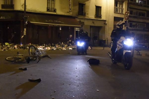 FOTOS: Falsa alarma provoca una estampida de pánico en París