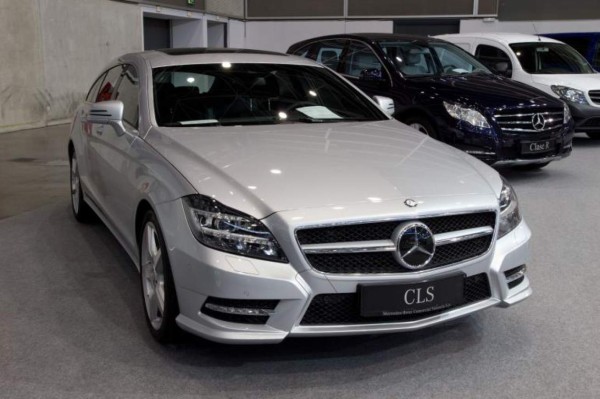 Casas y autos: Así es la vida lujosa de Ronaldinho, el crack más esperado en Honduras