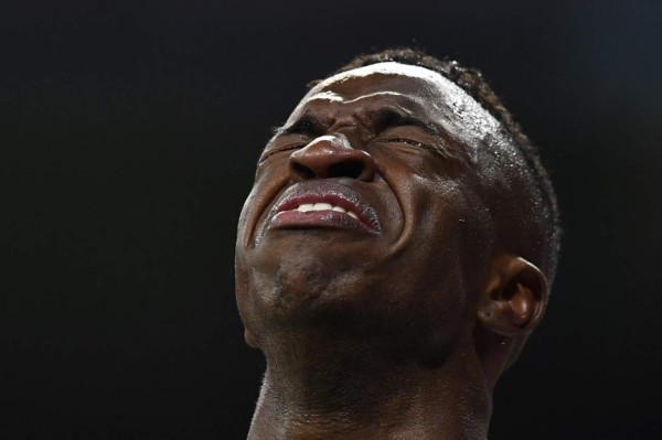 En fotos: Las desgarradoras imágenes de Vinícius Jr contra el Ajax en el Bernabéu