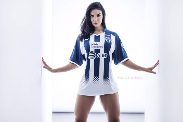 FOTOS: Ella es Alejandra Delgadillo, la escultural fanática del Monterrey