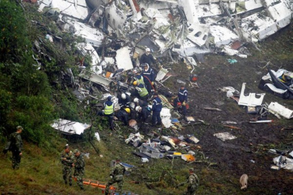 Llanto y dolor en familiares y aficionados del Chapecoense en Brasil