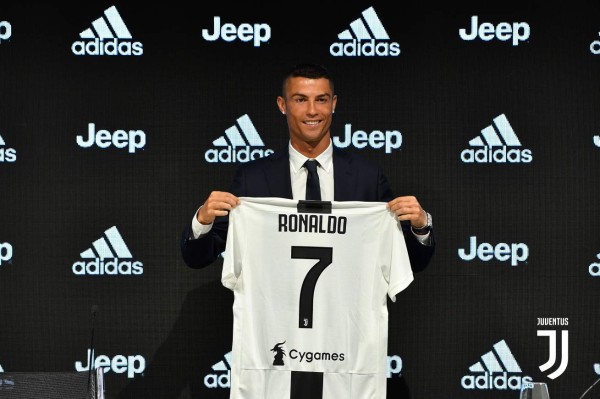 EQUIPAZO: Cristiano, tres Campeones del Mundo y con Dybala ¡el nuevo Juventus!