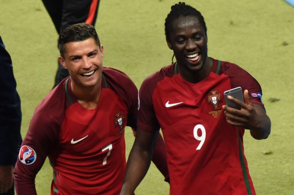 Así celebró Cristiano Ronaldo su primer título con la selección de Portugal al ganar la Eurocopa