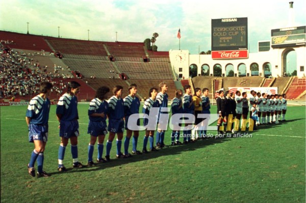 TOP: 15 fotos inolvidables fotos de los duelos Honduras-Estados Unidos