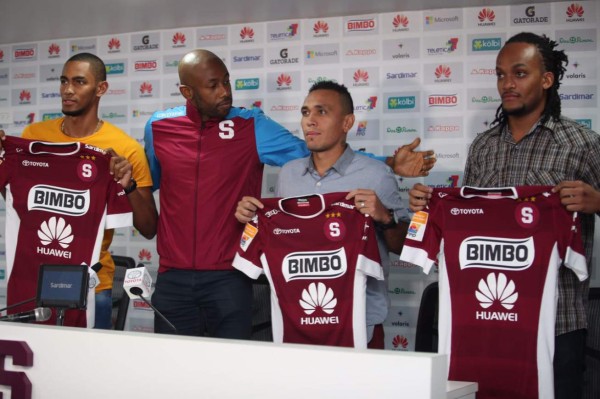 Piden la cabeza de Wanchope por Facebook en la presentación de Bengtson