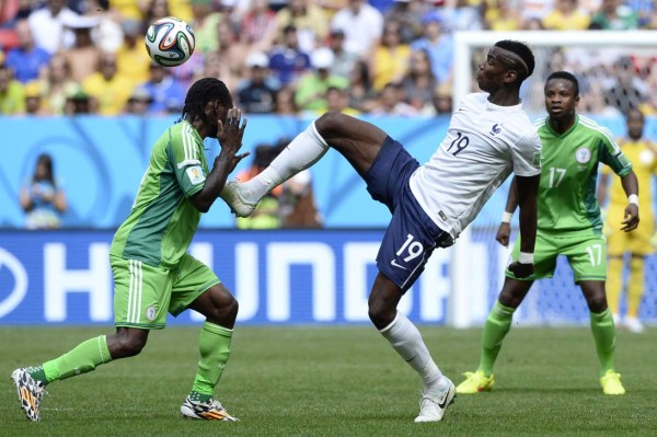 Francia calificó a cuartos de final tras derrotar por 2-0 a Nigeria
