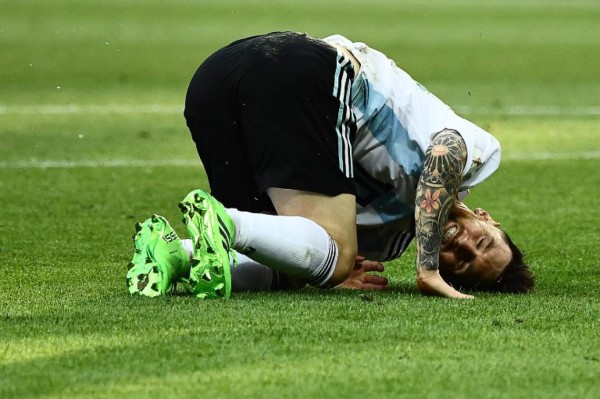 EN FOTOS: Pogba consoló a un Messi destrozado por eliminación en Rusia