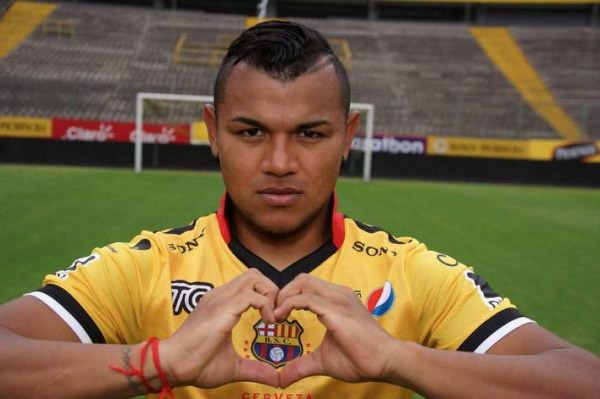 ¡Las cinco estrellas bien puestas! Futbolistas hondureños que jugaron en equipos de renombre por el mundo