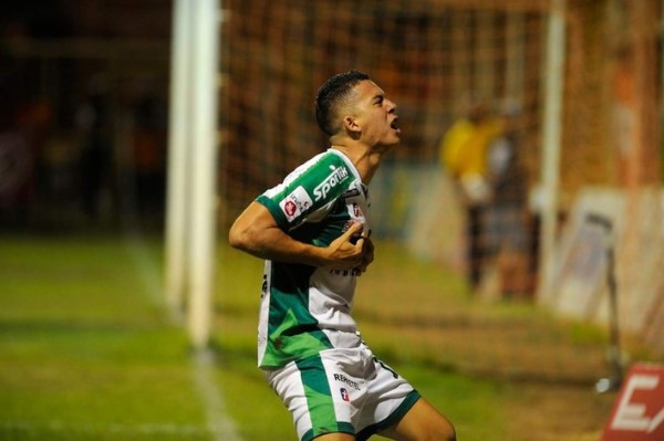 RUMORES Y FICHAJES: Ángel Tejeda cerca del fútbol tico y Saprissa reemplaza a Bengtson con un brasileño