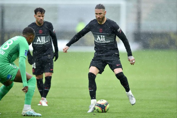 Las terribles imágenes de la lesión de Neymar y el saludo de Ramos con su nuevo 'bro' en el PSG