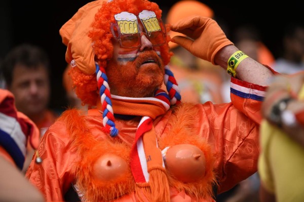La imágenes del Ambiente de carnaval en Arena Fonte Nova previo al duelo Costa Rica-Holanda