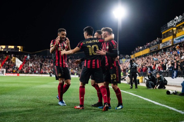 La salida de Jonathan Rougier, festejos de Josef y 'Pity' Martínez y locura en las gradas