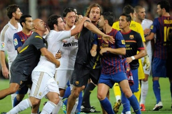 IMAGENES IMBORRABLES DEL CLÁSICO BARCELONA-REAL MADRID