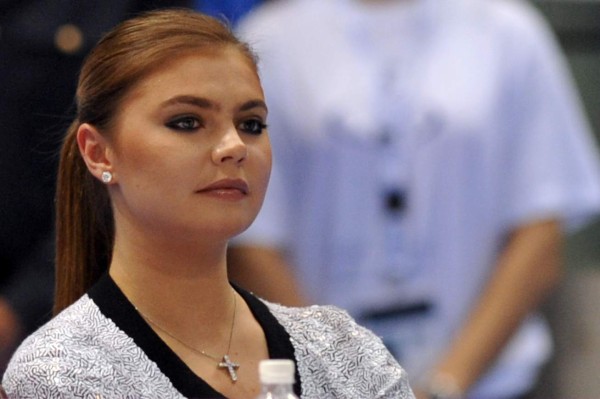 Alina Kabáyeva, una bella ex gimnasta es la 'novia secreta' de Vladimir Putin