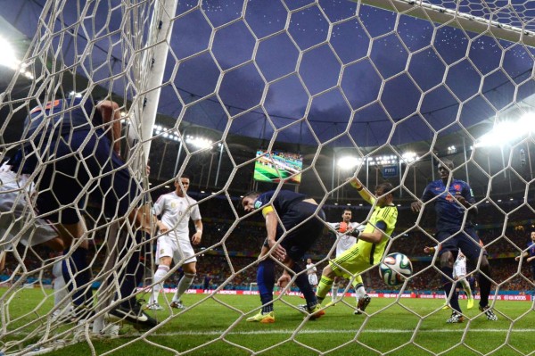 Holanda humilló a la campeona del mundo España 5-1