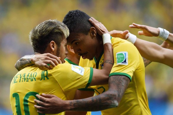 Brasil venció 4-1 a Camerún y amarra primer lugar