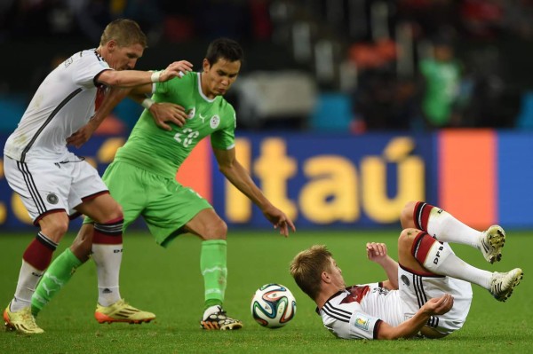 Alemania derrotó 2-1 a Argelia y ser rival de Francia