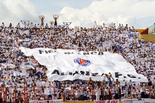 Top: Las mejores barras de Centroamérica elegidas por los seguidores de Diez