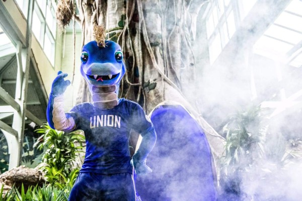 Estas son todas las mascotas que animan a los equipos en la MLS