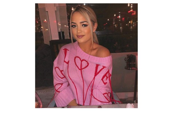 Jordan Pickford no hace caso a la cuarentena del coronavirus y se va a ver boxeo con su mujer