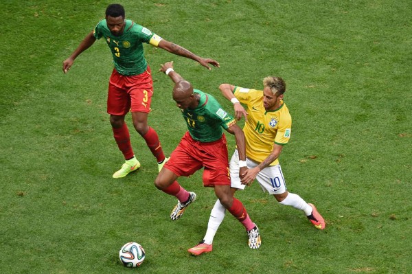 Brasil venció 4-1 a Camerún y amarra primer lugar