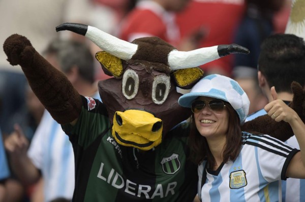 Argentina venció a Nigeria por 3 a 2 con dos goles de Lionel Messi