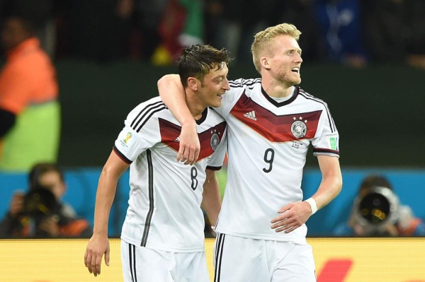 Alemania derrotó 2-1 a Argelia y ser rival de Francia