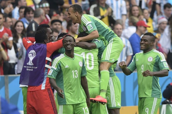 Argentina venció a Nigeria por 3 a 2 con dos goles de Lionel Messi