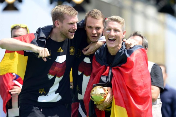 Una multitud eufórica recibe a Alemania en Berlín