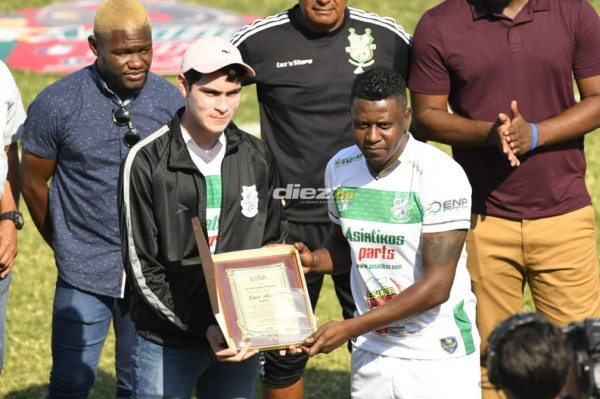 ¡Adiós capitán! Edgar Álvarez se despide del fútbol profesional con tremenda ovación