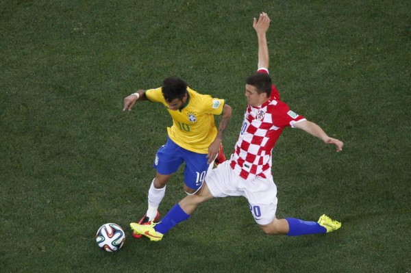 Brasil sorprende a Croacia en su primer partido 3-1