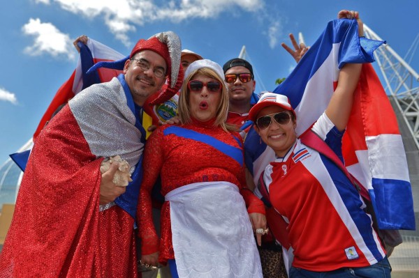 El color de aficionados de Costa Rica y Uruguay