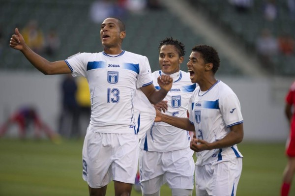 El álbum del 'Choco' Lozano: De tocar el tambo en barrio el Patrol al Tenerife