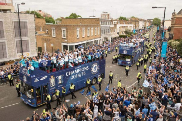 Celebraciones de los campeones por el mundo