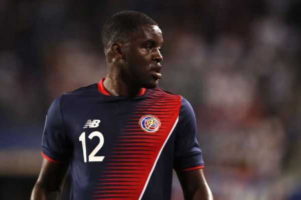 ¡Exitosos! Futbolistas triunfan dentro y fuera de la cancha