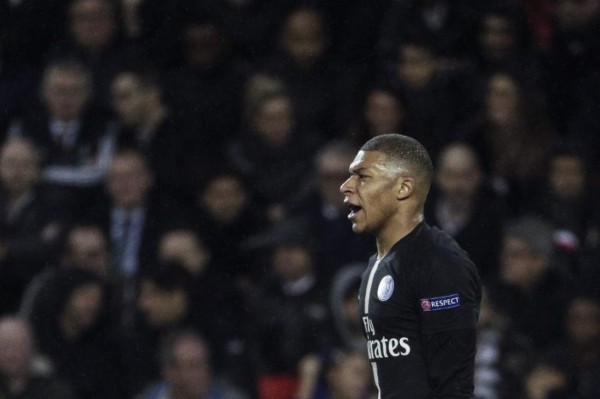 Desgarradoras imágenes: Mbappe y jugadores del PSG rompen en llanto por eliminación