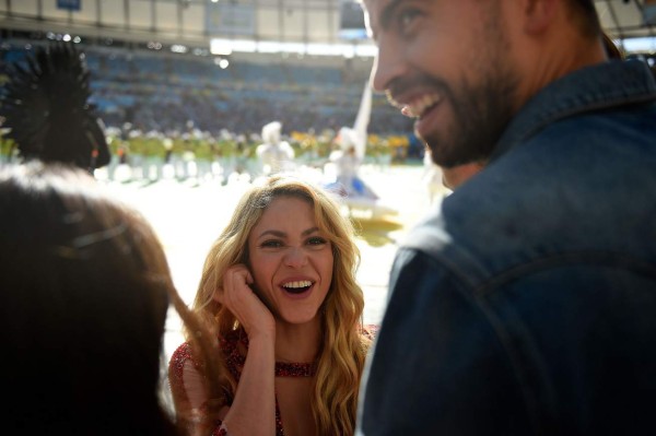 Shakira presentó a Milan Piqué en la clausura del Mundial