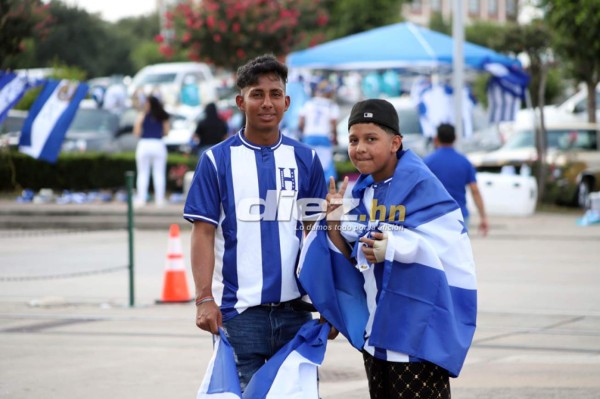 ¡La belleza catracha está presente! El ambientazo que se vive en Houston por el Honduras vs. Qatar