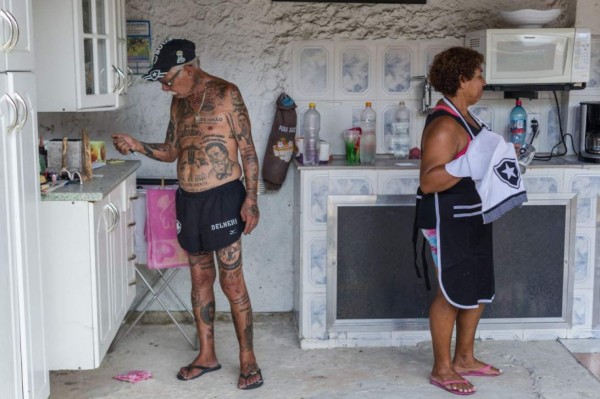 Delneri Martins Viana y sus 83 tatuajes del Botafogo de Brasil