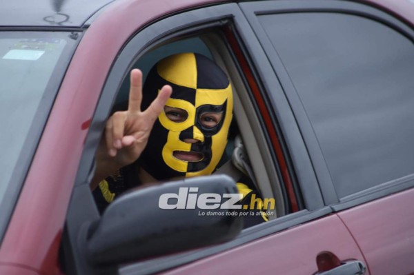 Fotos: Afición del Real España pone el ambiente y color en el amistoso con Querétaro en Houston