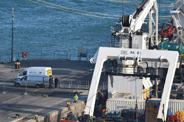 Fotos: Así fue llevado el presunto cuerpo de Emiliano Sala para ser identificado por forenses