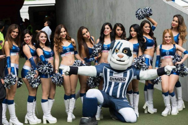 Las infartantes Rayaditas que apoyan a Alberth Elis y al Monterrey