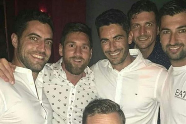¡Se van de fiesta! Messi y Antonella disfrutan 'noche loca' en Ibiza