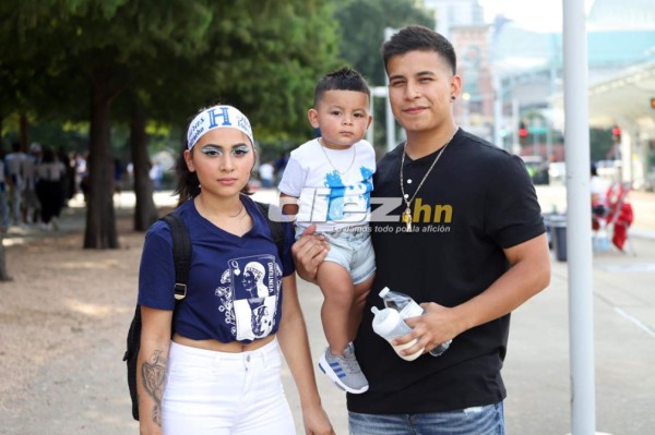 ¡La belleza catracha está presente! El ambientazo que se vive en Houston por el Honduras vs. Qatar